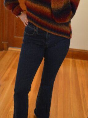 Abercrombie Mid-Rise Bootcut Jeans in Mid Wash Size 28